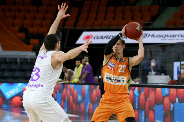 国足的防线 国足的防线